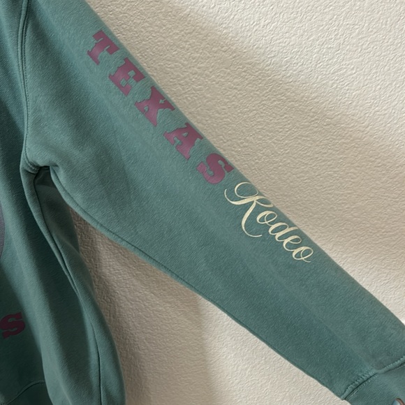 Crew Neck. - Picture 2 of 5